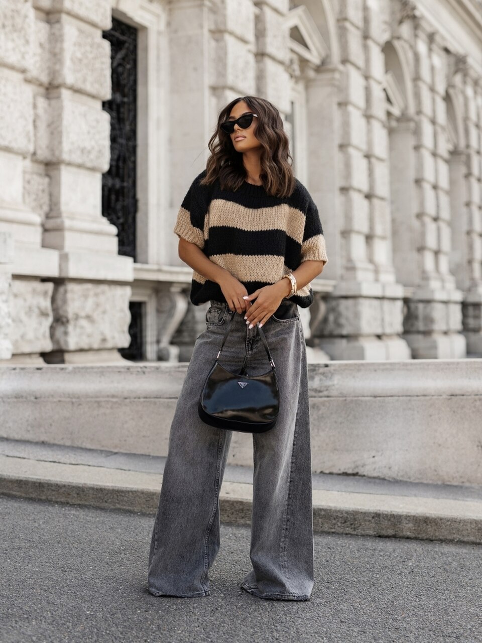 SWETER W PASY CZARNO-BEŻOWE