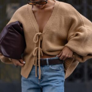 SWETER Z WIĄZANIEM Z PRZODU CAMEL