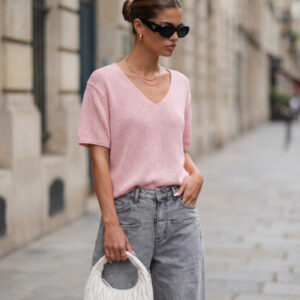 SWETER LEKKI DEKOLT V PUDER