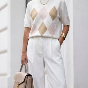 SWETER W ROMBY KRÓTKI RĘKAW KREM/BEŻ/PUDER