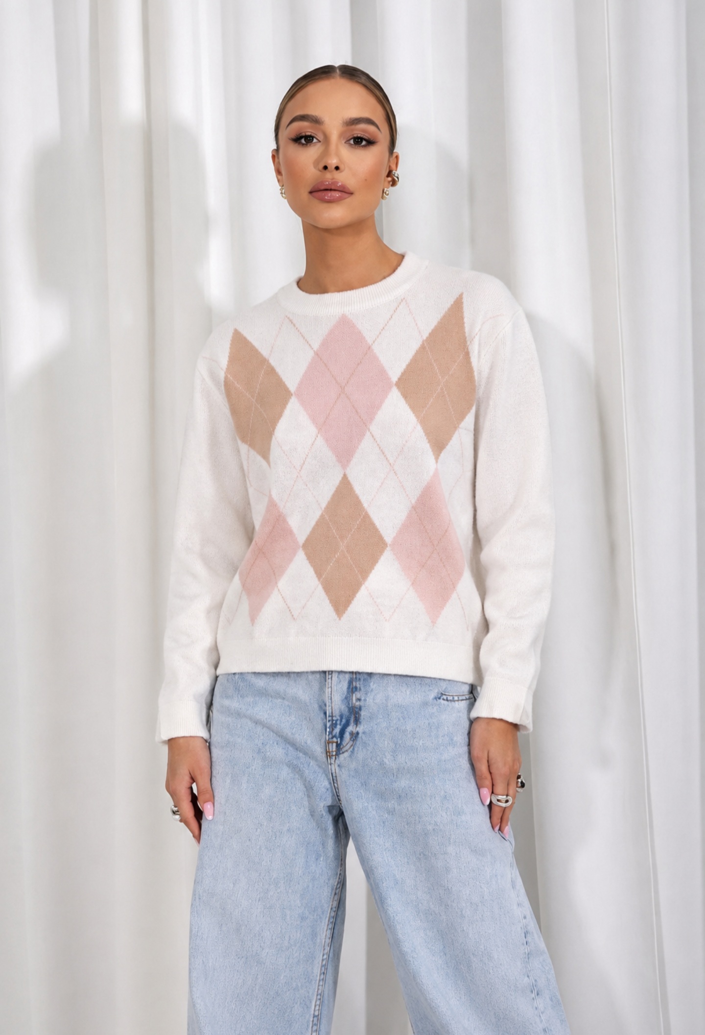 SWETER W ROMBY DŁUGI RĘKAW BIAŁY